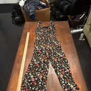 LOFT Petites Lily Ruffle Front Tie Back Zip Floral Wide Leg Jumpsuit Size 4P